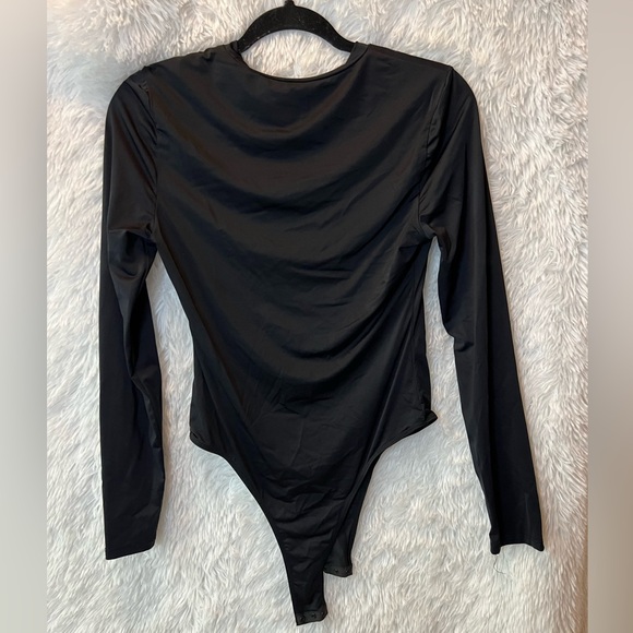 SHEIN Tops - Black Long Sleeve Bodysuit